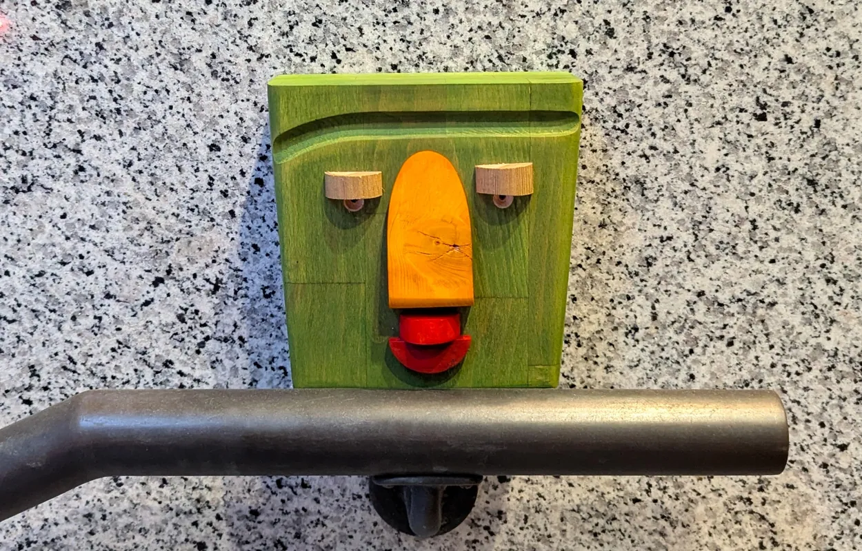 FACES No. 40 sculptures by Giles Runeckles at ZOOHAUS.